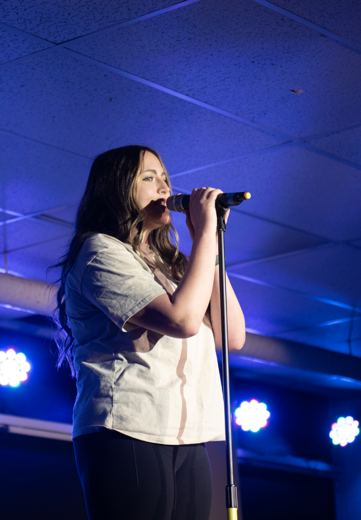 (For social media) 10.4.24 Junior, Ella Fairbanks singing her first song of the night, "Abysmal," by Hannah Bahng. 